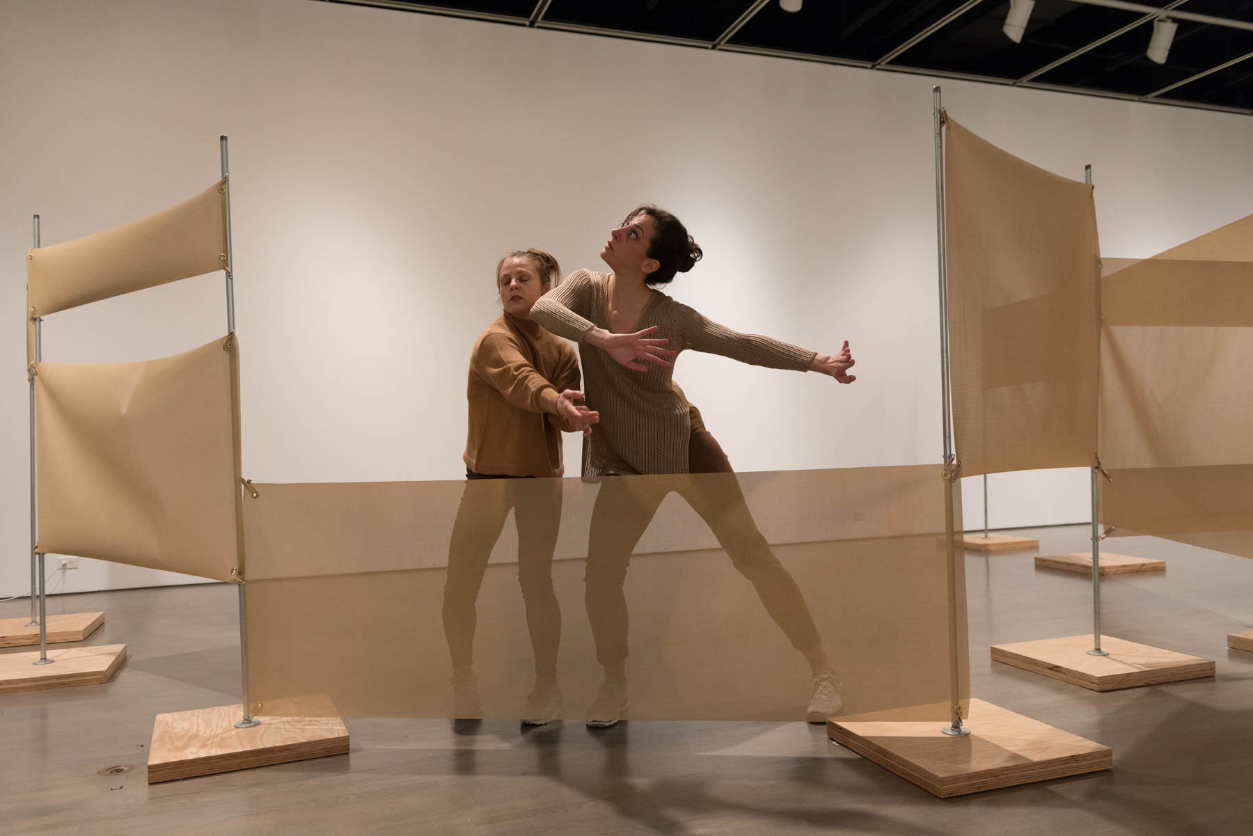 Marie Claire Forté et Alanna Kraaijeveld dans le cadre de l'exposition 